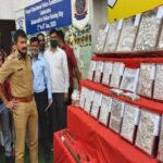 #अबब..पाऊण किलो सोने, एक क्विंटल चांदी, तीन कार, एक गावठी पिस्तुल आणि पाच जिवंत काडतुसे जप्त