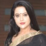“बहुत छाले है उसके पाओं में, कम्बख़्त उसूलों पे चला होगा!”- का केलं अमृता फडणवीस यांनी असं ट्वीट?