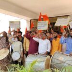 ‘अभाविप’चे ‘ढोल बजाव’ आंदोलन : महाराष्ट्र शासनाने तात्काळ प्रवेशप्रक्रिया चालू करण्याची मागणी