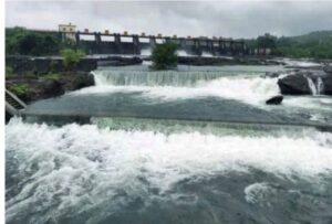 खडकवासला १०० टक्के भरले : धरणाच्या सांडव्यातून ११&hellip;