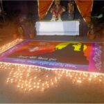 छत्रपती शिवाजी महाराजांच्या 350 व्या राज्याभिषेक दिनी स्व. बाबासाहेब पुरंदरे यांच्या निवास स्थानासमोर काढली भव्य रांगोळी