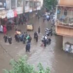 मुसळधार पावसाने पुण्यातील जनजीवन विस्कळीत