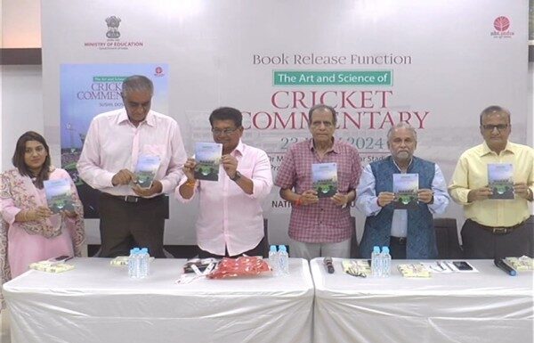 Book "The Art and Science of Cricket Commentary" released