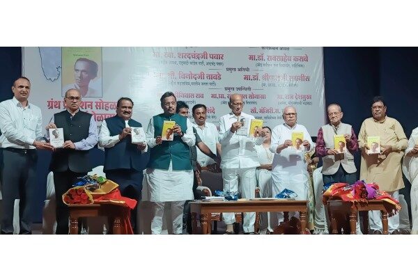 अण्णाभाऊंना ‘भारतरत्न' मिळण्यासाठी प्रयत्न करणार