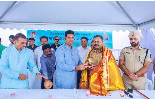 तर मग फिल्म इंडस्ट्रीपण बंद करणार का? : पुनीत बालन यांचा अभिनेत्री शुभांगी गोखले यांना सवाल :श्रीमंत भाऊसाहेब रंगारी गणपती यापुढे बापाच्या आगमन आणि विसर्जन मिरवणुकीसाठी रथाना बैलांचा वापर करणार नाही पुनीत बालन यांचा अभिनेत्री शुभांगी गोखले यांना सवाल