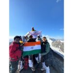 स्वातंत्र्यदिनी फडकला लद्दाख मधील 6250 मी. उंच शिखर 'कांगयात्से'वर तिरंगा
