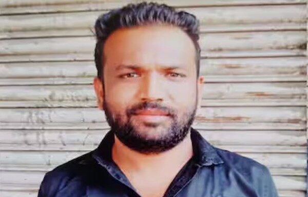 कुख्यात गुंडाचा डोक्यात दगड घालून खून : पाच अल्पवयीन मुलांना पोलिसांनी घेतले ताब्यात कुख्यात गुंडाचा डोक्यात दगड घालून खून