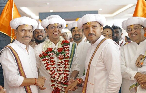 मिलिंद वाळंज यांचे सामाजिक कार्य कौतुकास्पद : खासदार ओमराजे निंबाळकर मिलिंद वाळंज यांचे सामाजिक कार्य कौतुकास्पद