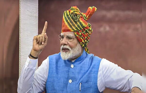 पंतप्रधानांच्या पुणे दौऱ्यावर पावसाचे सावट : मोदींच्या हस्ते आज बारा प्रकल्पांचे लोकार्पण मोदींच्या हस्ते आज बारा प्रकल्पांचे लोकार्पण