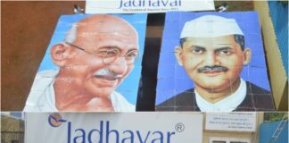 Tribute to Mahatma Gandhi and Lal Bahadur Shastri through magnificent 40 x 80 feet paintings