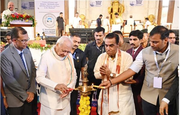 भारतीय संस्कृतीचा आदर केल्यास, जगात शांतता प्रस्थापित होईल – केरळचे राज्यपाल आरिफ मोहम्मद खान भारतीय संस्कृतीचा आदर केल्यास, जगात शांतता प्रस्थापित होईल