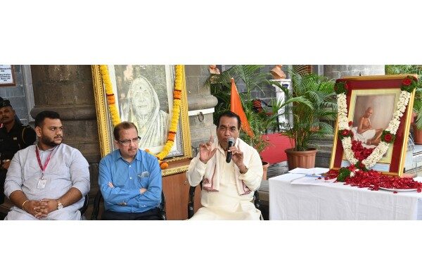 ‘मेल टू महात्मा’ विनंती पत्राचा अभिनव उपक्रम : विश्वशांतीसाठी सर्व राष्ट्रप्रमुख, युनेस्को व यूनोला करणार आवाहन ‘मेल टू महात्मा’ विनंती पत्राचा अभिनव उपक्रम