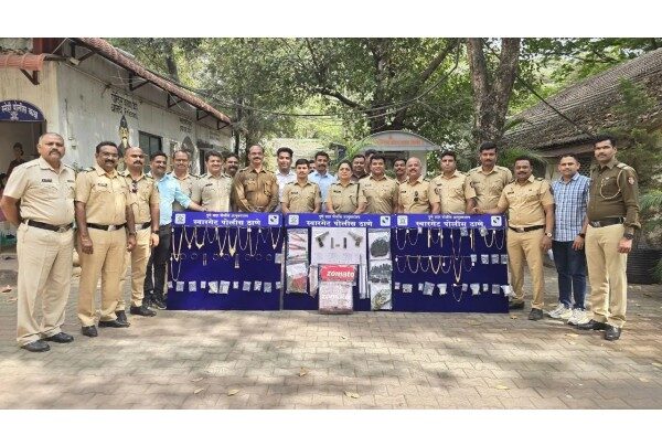 झोमॅटो डिलिव्हरी बॉयच्या वेशात सोसायटीतील बंद सदनिकांची रेकी करुन घरफोडी करणाऱ्या टोळीला अटक