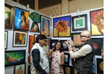 रंगरेषांतून आनंदनिर्मिती करणारे कलाकार श्रेष्ठ वाटतात
