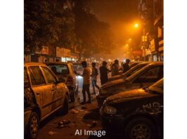 पुण्यातील सरगम चाळीजवळ 'कोयता गँग'चा उच्छाद : वाहनांची तोडफोड