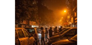 पुण्यातील सरगम चाळीजवळ 'कोयता गँग'चा उच्छाद : वाहनांची तोडफोड