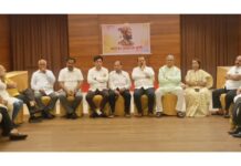विवाह पद्धतीत आमूलाग्र बदल आणि सुनेचा छळ करणाऱ्या कुटुंबांवर सामाजिक बहिष्कार : मराठा समाजाच्या बैठकीत निर्णय