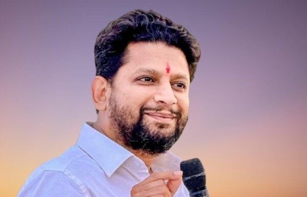 कडू बोलणारेच खरे कामाचे, गोड बोलणारे फक्त बोलून निघून जातात – सुजय विखेंचा विरोधकांना टोला