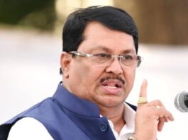 महिला आयोगाने न्याय देण्याची भुमिका स्विकारली नाही हे दुर्दैव