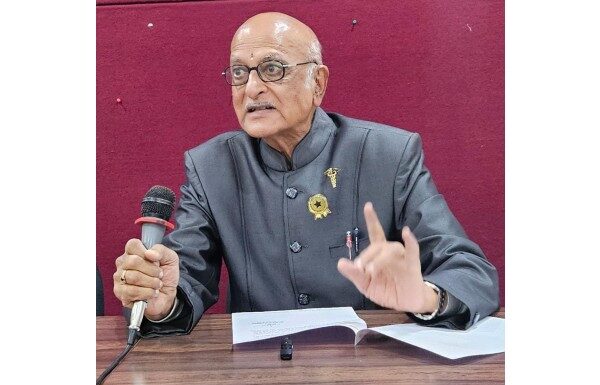 देव-धर्माच्या नावाखाली होणारी पशुहत्या रोखण्यासाठी केंद्र सरकारने कायदा करावा: डॉ. कल्याण गंगवाल देव-धर्माच्या नावाखाली होणारी पशुहत्या रोखण्यासाठी केंद्र सरकारने कायदा करावा
