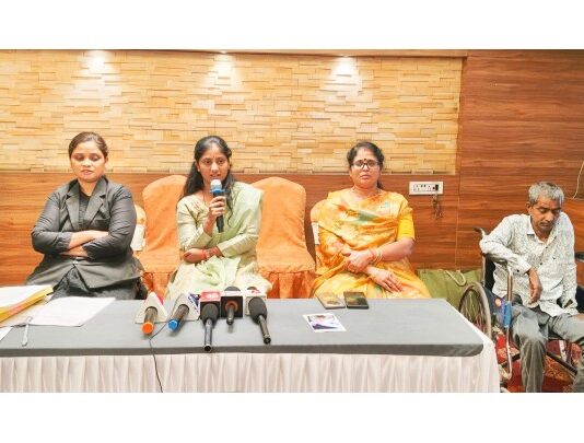 लग्नात चारचाकी व १५ तोळे सोने देऊनही सासरच्या लोकांकडून विवाहितेचा छळ