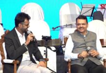मुख्यमंत्री देवेंद्र फडणवीसांचा  कलात्मक पैलू उघड: कवी, गीतकार आणि संगीतप्रेमी Maharashtra Radio Festival