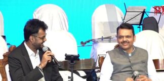 मुख्यमंत्री देवेंद्र फडणवीसांचा  कलात्मक पैलू उघड: कवी, गीतकार आणि संगीतप्रेमी Maharashtra Radio Festival