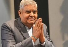 उपराष्ट्रपती जगदीप धनकड यांचा तडकाफडकी राजीनामा: तब्येतीचे कारण की भाजपमधील ‘सुप्त संघर्ष’? उपराष्ट्रपती जगदीप धनकड यांचा तडकाफडकी राजीनामा: तब्येतीचे कारण की भाजपमधील 'सुप्त संघर्ष'?