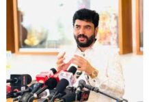 Jain boarding land sale controversy: जैन बोर्डिंग जमीन विक्री वाद: खासदार मुरलीधर मोहोळ यांचे स्पष्टीकरण; ‘राजू शेट्टी नुरा कुस्तीचे पैलवान!’ Jain boarding land sale controversy: MP Muralidhar Mohol's explanation