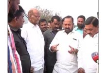 दुःख बाजूला सारून शरद पवार जनसेवेत सक्रिय;