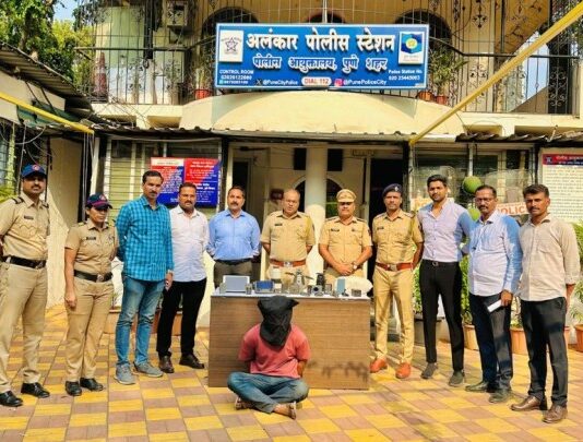 ५० घरफोड्या करणाऱ्या बांगलादेशी चोराला पुण्याच्या अलंकार पोलिसांकडून वाराणसीत बेड्या