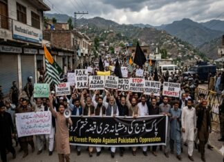PoK मध्ये असंतोषाचा वणवा: पाकिस्तानच्या दडपशाहीविरोधात जनतेचा एल्गार आणि मानवाधिकारांचा बळी PoK Unrest and Pakistan Oppression