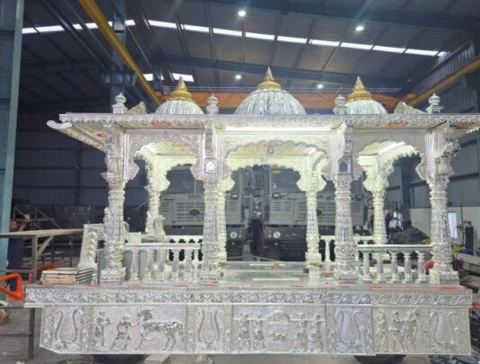 संत ज्ञानेश्वर माउली पालखी सोहळा हायटेक रथ (Sant Dnyaneshwar Mauli Palkhi Sohala Hi-Tech
