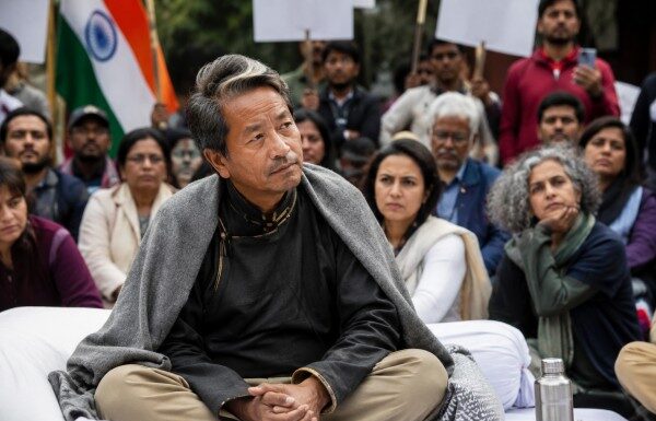 सोनम वांगचुक यांचे आंदोलन आणि हायजॅक झालेला अजेंडा: एका पवित्र ध्येयाची दिशाभूल? सोनम वांगचुक आंदोलन आणि वाद (Sonam Wangchuk Protest and Controversy)