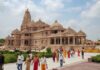 राम मंदिर ट्रस्टमध्ये मोठे फेरबदल? चंपत राय यांची सुट्टी, ‘बजरंगी’ सांभाळणार जबाबदारी; देणगी चोरीच्या प्रकरणाने खळबळ राम मंदिर ट्रस्ट प्रशासकीय बदल आणि घोटाळा