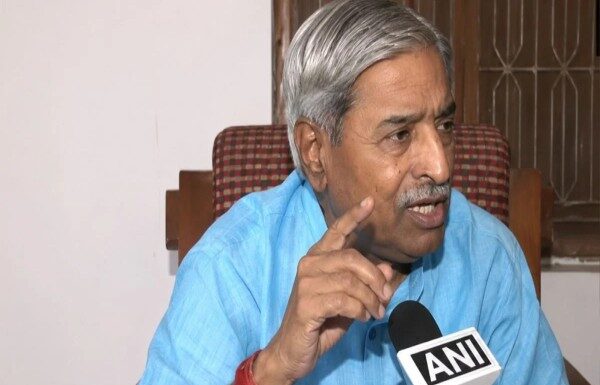 राम मंदिर आर्थिक घोटाळा : चंपत राय, अनिल मिश्रा आणि गोपाळ राव यांना लवकरच तुरुंगात जावे लागू शकते : विनय कटियार अयोध्या राम मंदिर ट्रस्ट भ्रष्टाचार आरोप